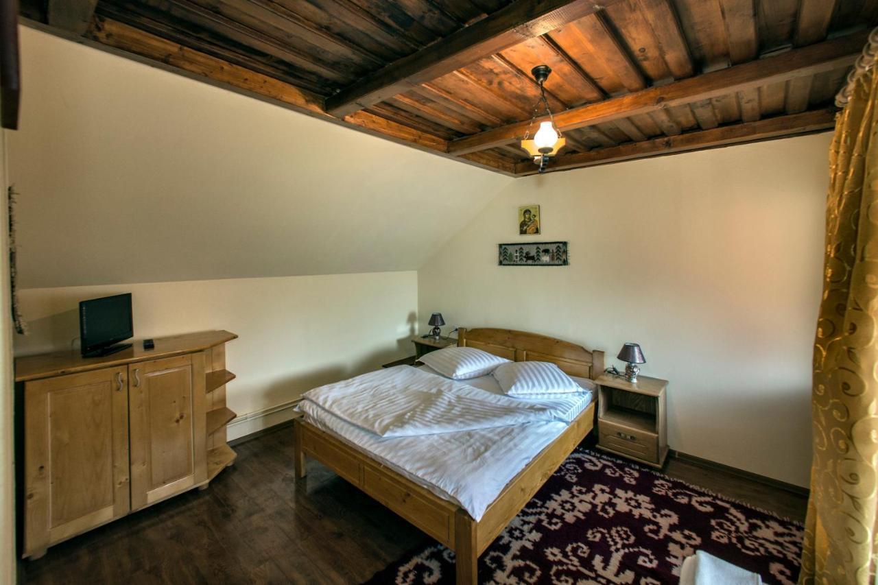 Pensiunea Cretuca Botiza Rom bilde